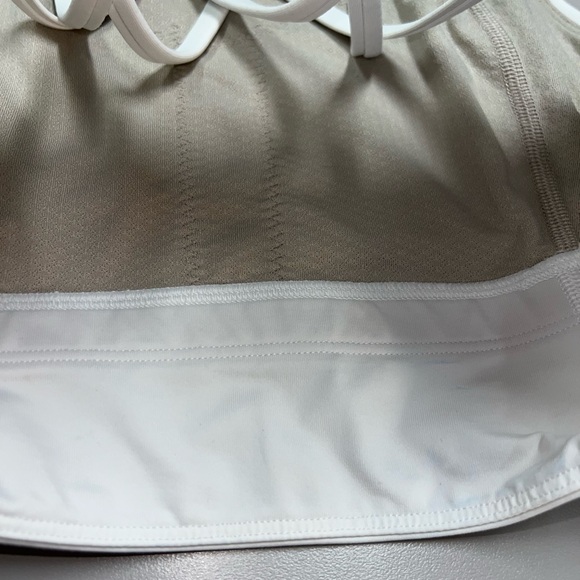 Lululemon🍋  Free To Be Serene Bra High Neck Long Line Bra Size 4 - Picture 6 of 8